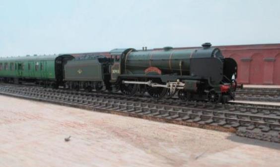 Ewhurst Green model railway
BR(S) British Railways Southern Region
Copyright www.EwhurstGreen.com
